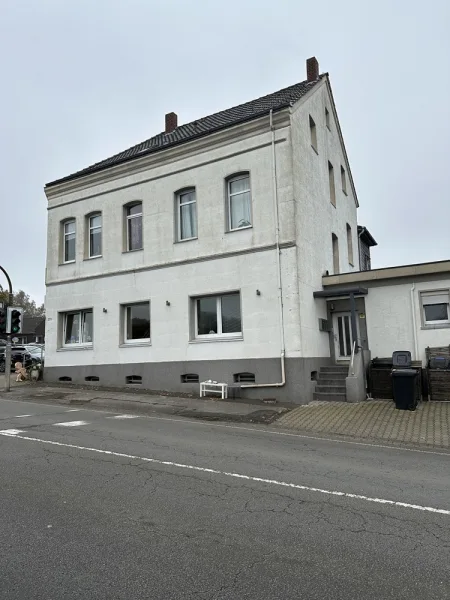 Hausansicht - Wohnung mieten in Bochum / Stiepel - Single-Wohnung mit schöner Aussicht in Stiepel !