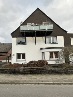 Ansicht Straße - Wohnung mieten in Bochum - Großzügige helle Wohnung mit Gartenmitnutzung !