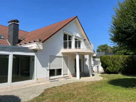 Bild1 - Haus kaufen in St. Augustin - Teilungsversteigerung großzügiges 3-Familienhaus in Villenlage