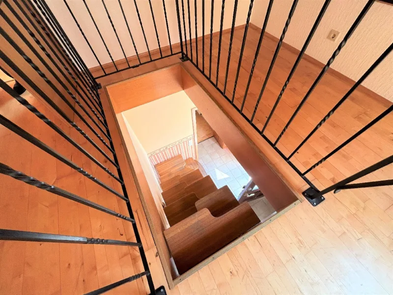 Treppe DG