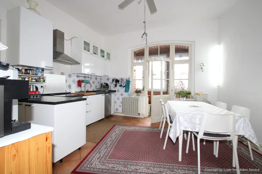 Titelbild - Wohnung kaufen in Köln-Porz - Köln-Porz erleben: Geräumige 3-Zimmer-Wohnung mit historischem Charme