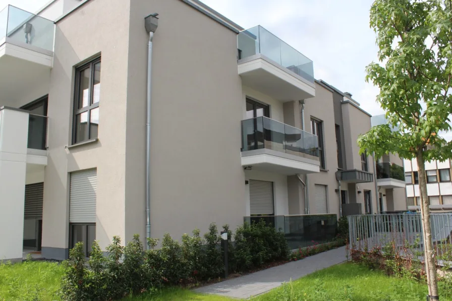 Gebäudeansicht - Wohnung mieten in Bonn - Neuwertige moderne 3 Zimmer Wohnung mit sonniger Terrasse und eigenem Gartenanteil!