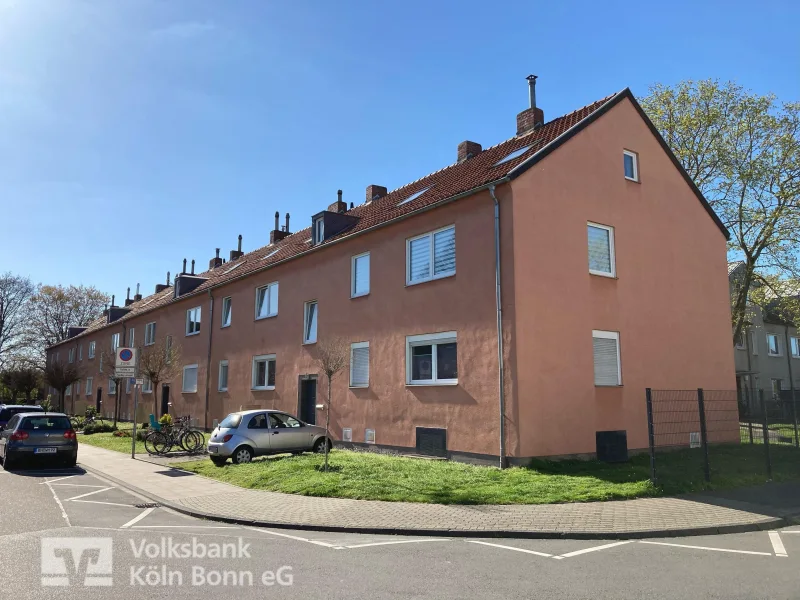 Straßenansicht 1 - Haus kaufen in Bonn - Bonn-Nordstadt - Lukrative Kapitalanlage mit bester Verkehrsanbindung