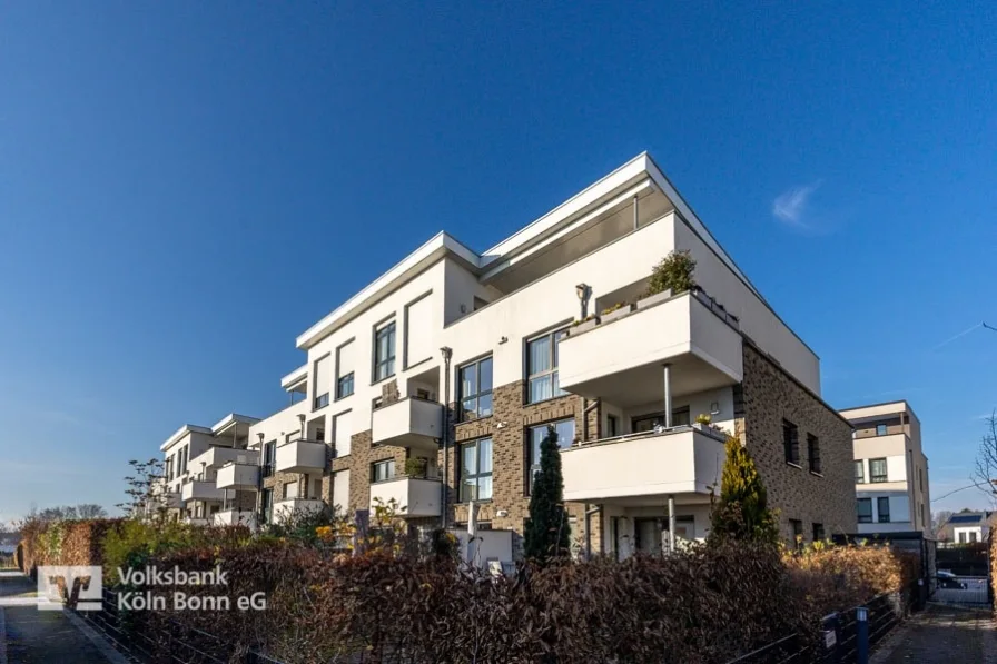  - Wohnung kaufen in Köln - Rodenkirchen - Junge großzügige Dachgeschosswohnung mit Sonnenterrasse