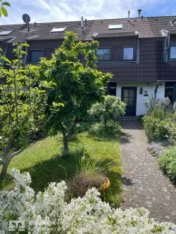  - Haus kaufen in Köln - Immendorf - Gepflegtes Reihenmittelhaus nebst Garage in Ruhiglage