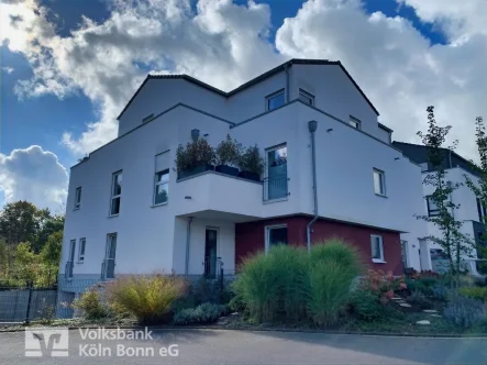 Hausansicht - Wohnung kaufen in Alfter - Alfter-Witterschlick: Hier schlagen Wohnträume und Energieherzen höher.