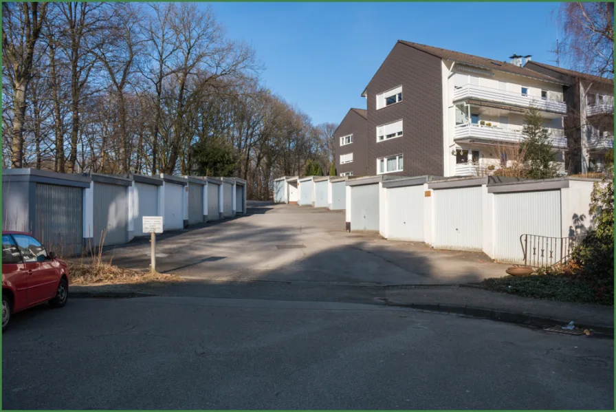 Garagenhof - Wohnung kaufen in Burscheid / Hilgen - Reichlich Platz in modernisierter Wohnung und ruhiger Lage in Burscheid-Hilgen