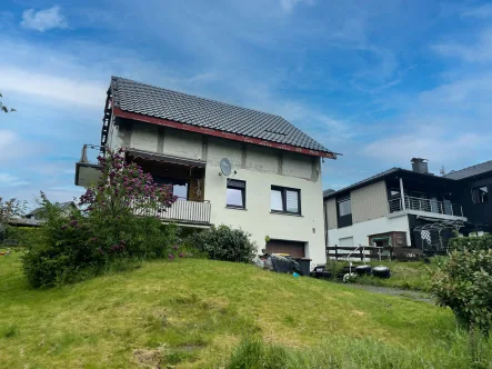 Frontansicht - Haus kaufen in Bad Oeynhausen - ACHTUNG ZWANGSVERSTEIGERUNG! 2-Familienhaus in Bad Oeynhausen.