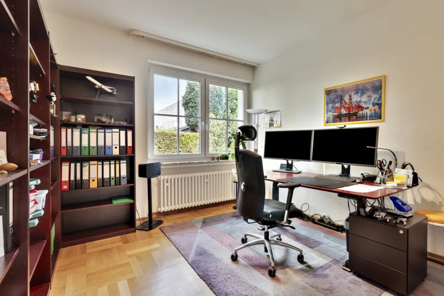 Büro EG