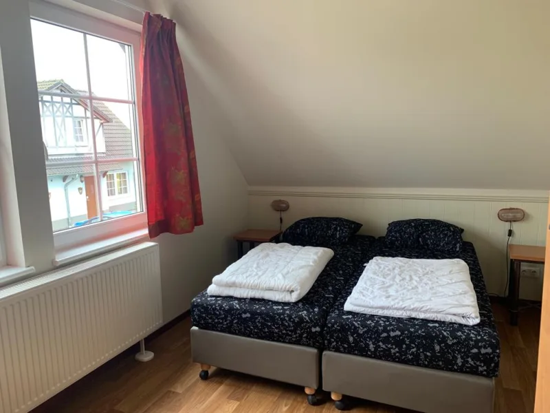 Zweites Schlafzimmer (3 Bett Zimmer) Obergeschoss