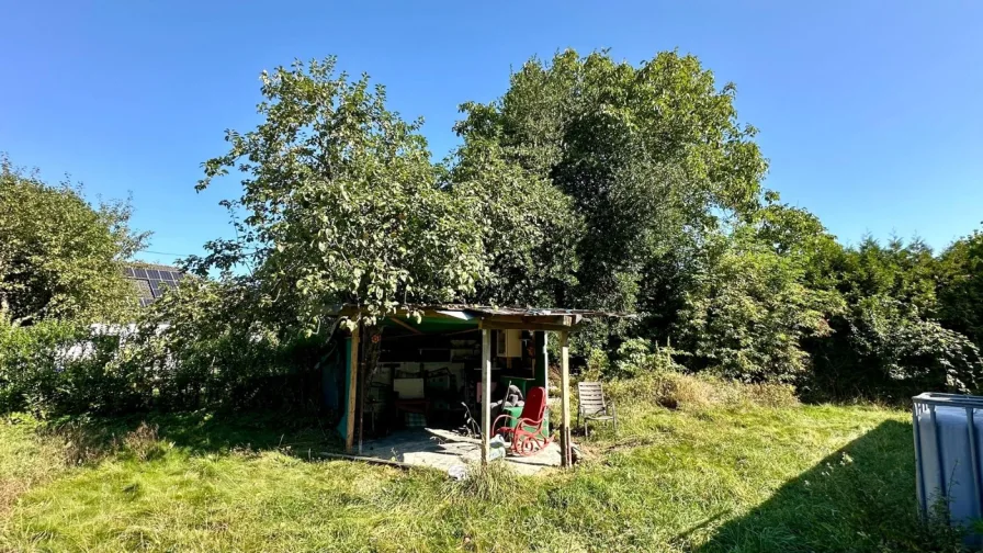 Gartenlaube im rückseitigen Garten