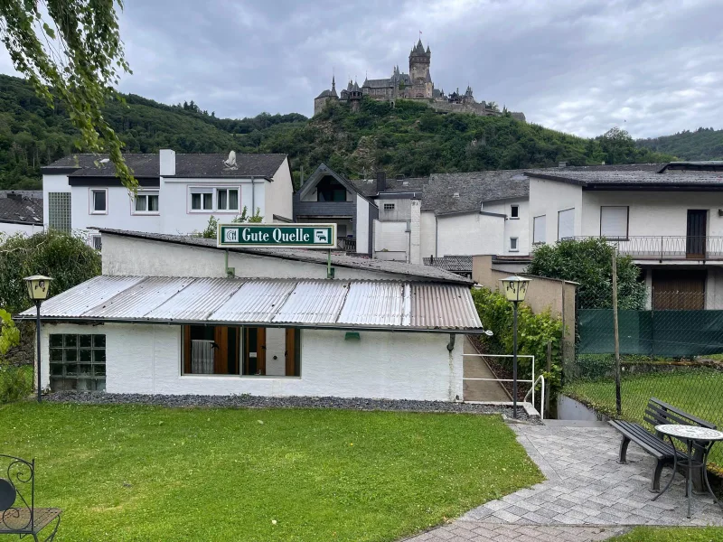 Grundstück mit separatem Gebäude und 2 Bundeskegelbahnen