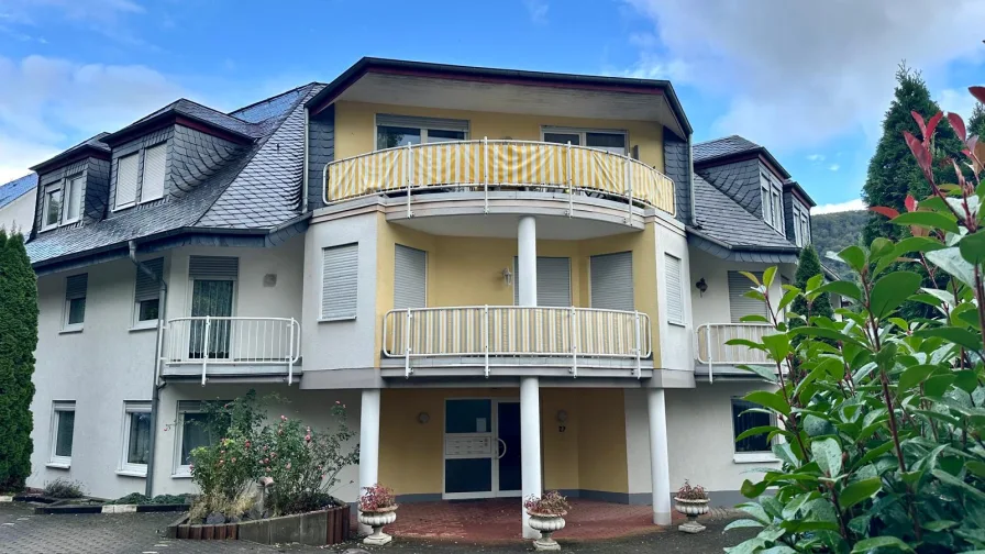 DG-Wohnung mit Loggia und Stellplatz - Wohnung kaufen in Cochem - Eigentumswohnung mit Loggia und Stellplatz in bevorzugter Wohnlage von Cochem