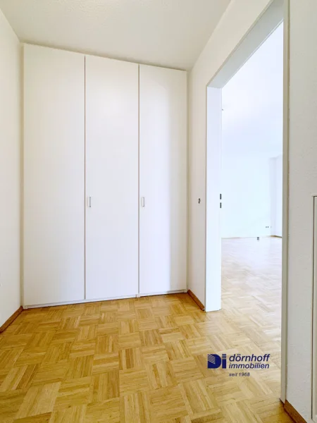 Diele mit Einbauschrank