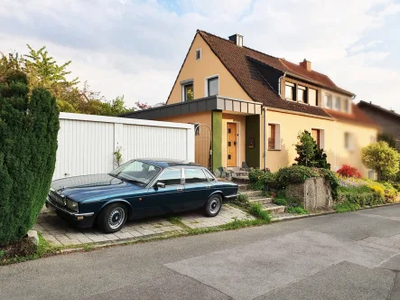Gebäudeansicht - Haus kaufen in Dortmund / Berghofen - Dortmund Süd: Charmante Doppelhaushälfte mit Garten in Sackgassenlage!