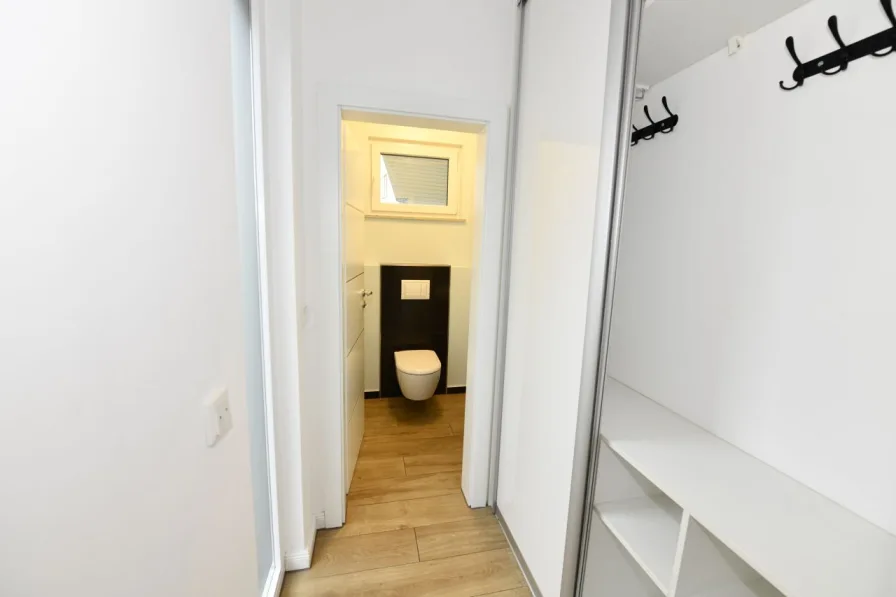 Gäste-WC und Garderobe