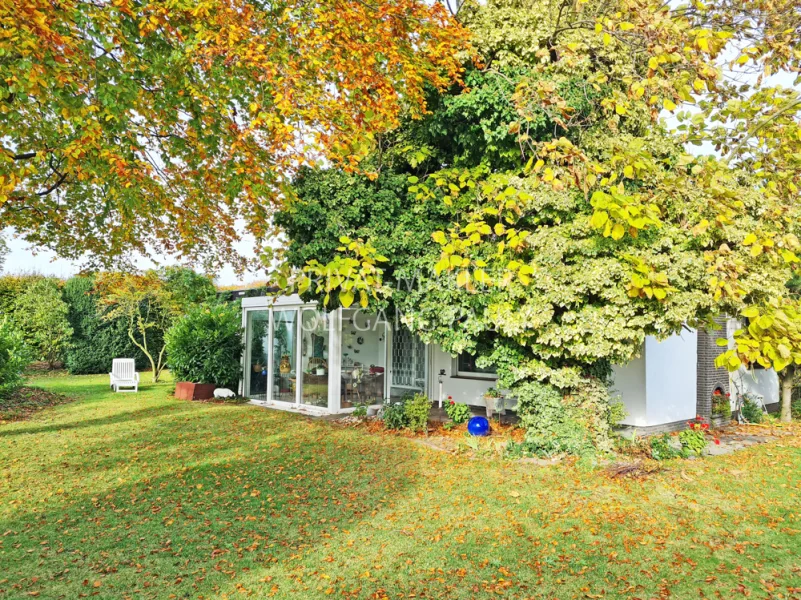 Teilans. Wintergarten - Haus kaufen in Neuss / Uedesheim - BUNGALOW FREISTEHEND ++ Rarität mit 932 m²  Grund