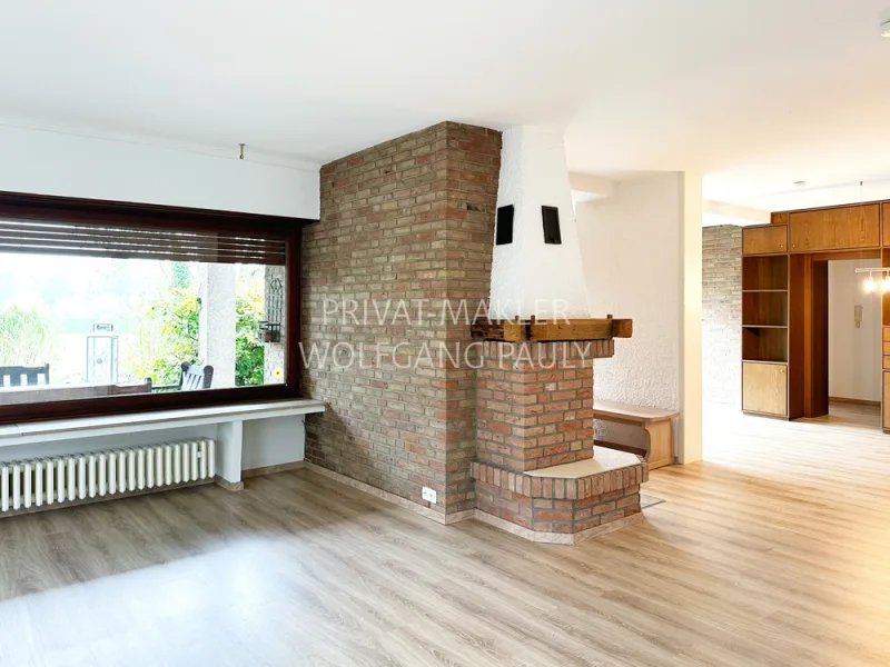 Teilans. Wohnen - Haus kaufen in Mönchengladbach / Wickrathberg - GELD-ANLEGER ++ 3 Parteien mit freier Großwohnung/ Rentable Mieten/ Photovoltaik/ Sauna