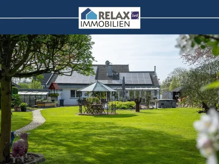 Deckblatt  - Haus kaufen in Waldfeucht - Exklusives Traumhaus auf einem herrlichen Grundstück mit Pool und eigenem Wald in Waldfeucht-Haaren