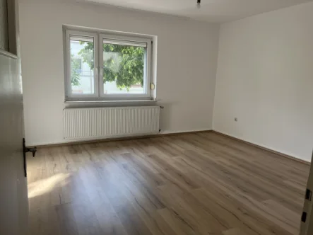 Wohnzimmer - Wohnung mieten in Gelsenkirchen - Helle und geräumige 2-Zimmer-Wohnung in super Lage