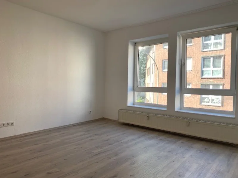 Wohnzimmer - Wohnung mieten in Gelsenkirchen - Traumhafte renovierte 2-Zimmer-Wohnung in ruhiger Wohngegend