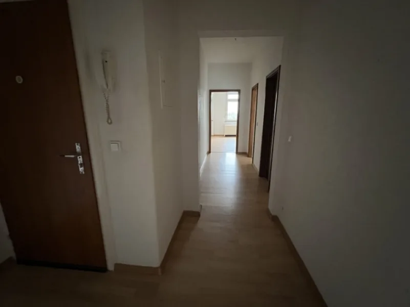 Flur - Wohnung mieten in Essen / Leithe - Schöne 60 m² große  Dachgeschoss Wohnung im Herzen von Essen-Leithe