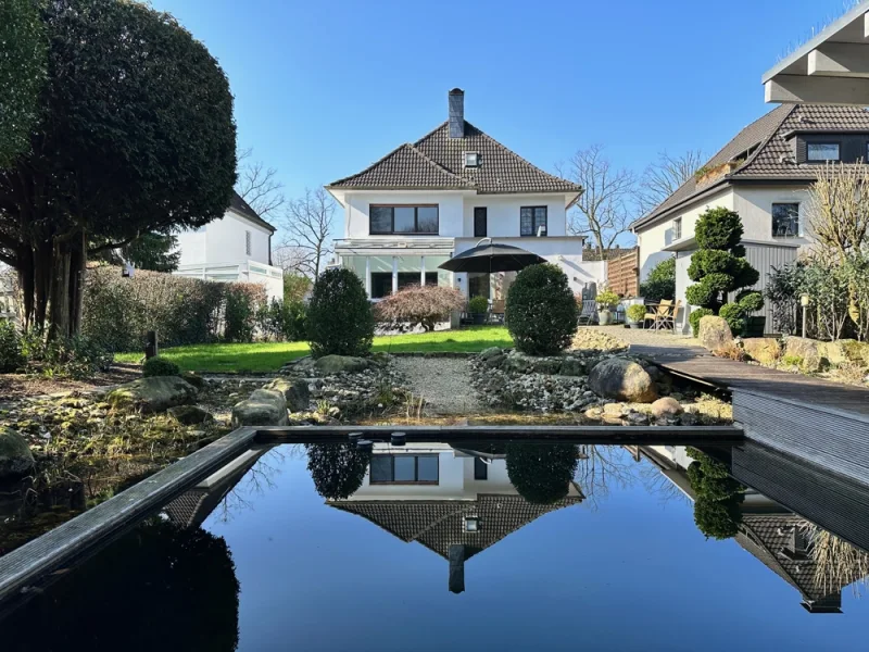 Rückansicht - Haus kaufen in Gladbeck - Stadtvilla mit gehobener Ausstattung in zentraler Lage von Gladbeck!