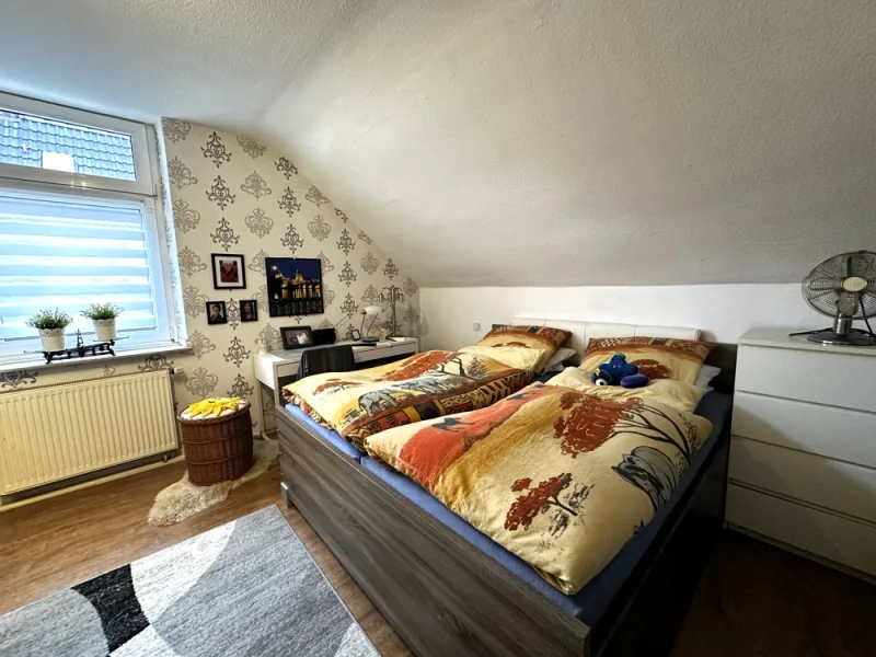 Schlafzimmer DG