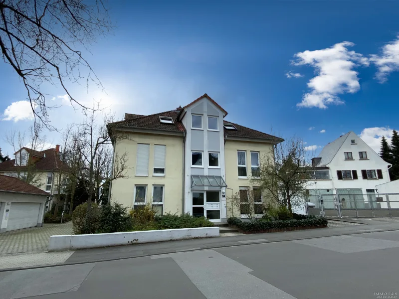 23-CPBD-409 - Wohnung kaufen in Mainz / Weisenau - Attraktive Dreizimmerwohnung im Dachgeschoss mit Balkon und Garagenstellplatz