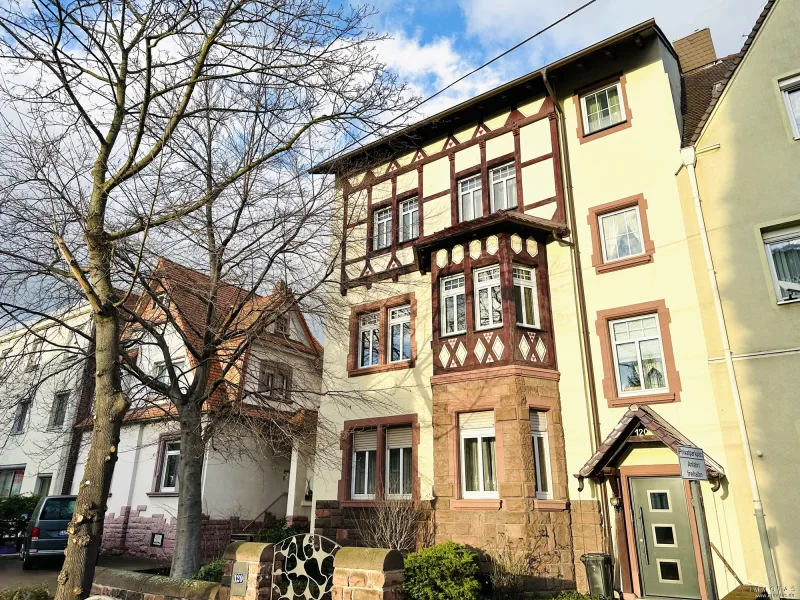 21-DI-403  - Haus kaufen in Ludwigshafen am Rhein / Friesenheim - Zentral Wohnen - Mehrfamilienhaus mit Garten in Top-Lage