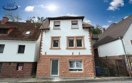 24-CPBD-90  - Haus kaufen in Elmstein / Speyerbrunn - Renoviertes Einfamilienhaus mit kleinem Garten und zwei Stellplätzen in Elmstein - Speyerbrunn