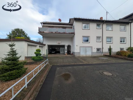 SP-24-CS-365 - Haus kaufen in Bechhofen - Geräumiges Zweifamilienhaus in vielen Bereichen saniert mit großem Grundstück