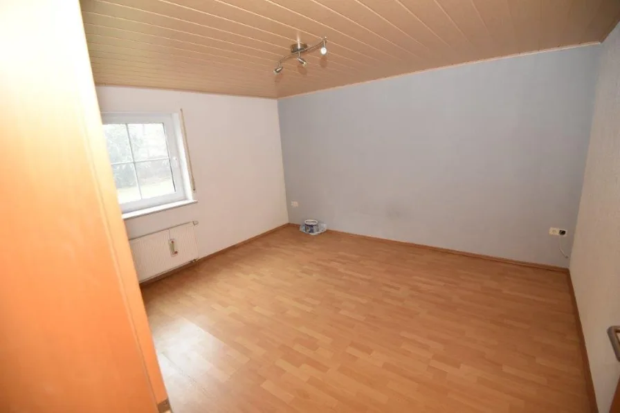 Schlafzimmer - Wohnung mieten in Bürstadt - Helle Einliegerwohnung in Bürstadt OT Bobstadt