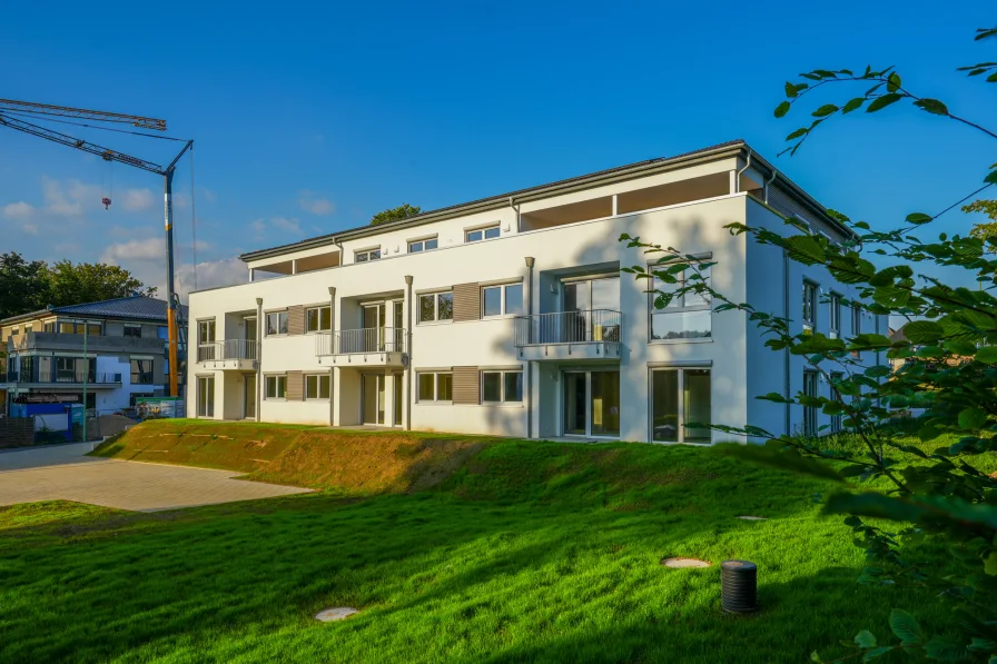 Rückansicht - Wohnung mieten in Nideggen - Modernes Wohnen auf 3 Zimmern für die kleine Familie mit Aussichtsbalkon