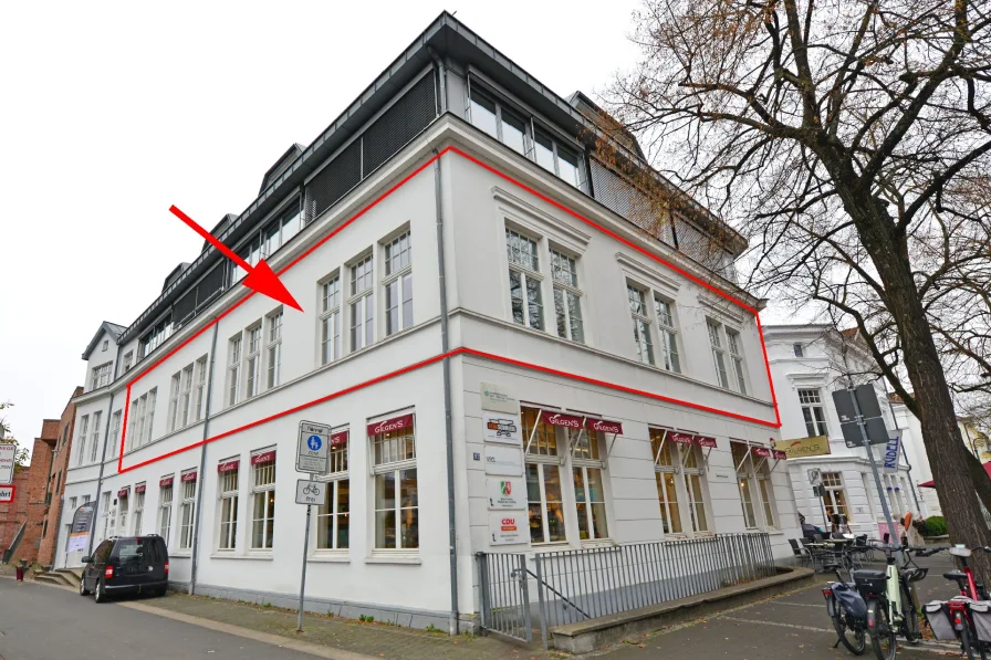  - Büro/Praxis mieten in Hennef - Hennef, 1A-Citylage: Großzügige Büroräume in repräsentativem Gründerzeitgebäude