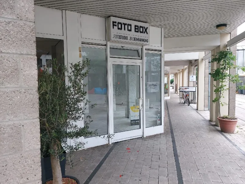 Frontansicht - Laden/Einzelhandel mieten in Hennef - Ladenlokal in direkter Lage am Hennefer Marktplatz