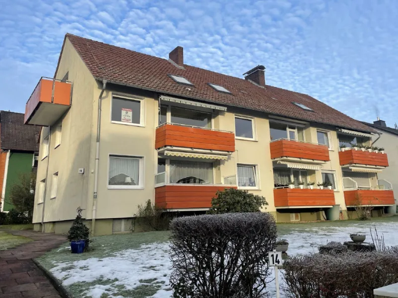 Bild1 - Wohnung mieten in Bad Salzuflen - Helle 3-Zimmerwohnung mit Sonnenbalkon in bevorzugter Wohnlage von Bad Salzuflen (Obernberg)