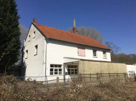 Bild1 - Wohnung mieten in Herford - Renovierungsbedürftige 6-Zimmerwohnung in der Nähe der Herforder Innenstadt