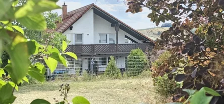 Wohnung rechts Dachgeschoss - Wohnung kaufen in Heiligenmoschel - Wohnen im Grünen! Schöne Eigentumswohnung im gepflegten 5 Familienhaus zu verkaufen. Kapitalanlage!