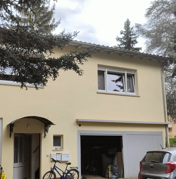 Außenansicht - Wohnung mieten in Landau - Schöne Wohnung mit 2 Zimmer, Küche und Bad