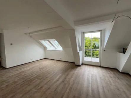 Wohnen - Wohnung mieten in Kirchheimbolanden - EUPORA® Immobilien: "Erstbezug", sanierte DG-Wohnung in der Altstadt in Kirchheimbolanden.