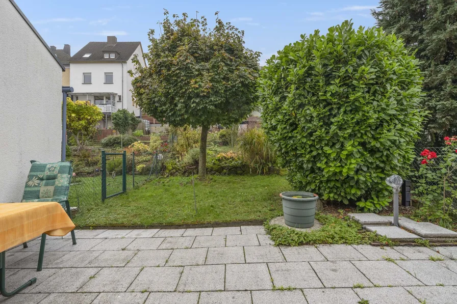 Terrasse mit Garten