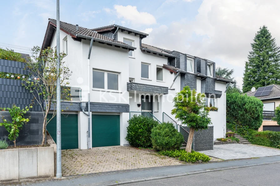 103520 Vorderansicht - Haus kaufen in Much - Der Architektentraum im besonderen Stil auf zwei Wohneinheiten!