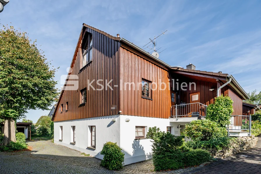 121910 Außenansicht - Haus kaufen in Marienheide - Haus im Haus! Einziehen und Wohl fühlen!