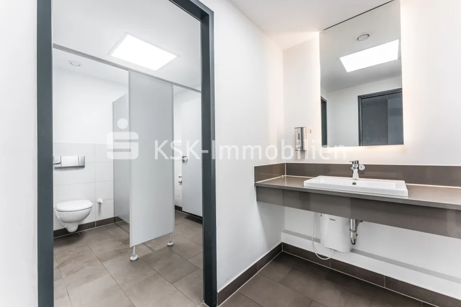 127503 Badezimmer