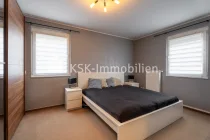 128451 Schlafzimmer 2. Obergeschoss