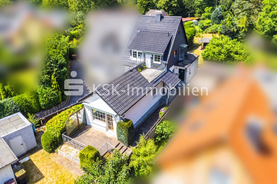 125610 Drohnenaufnahme - Haus kaufen in Rösrath - Charmantes Eigenheim mit vielseitigen Möglichkeiten!