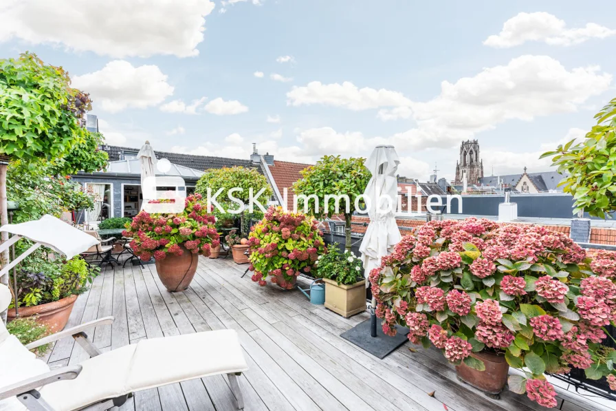 122665 Dachterrasse - Wohnung kaufen in Köln - Außergewöhnliche Altbau-Wohnung mit Dachterrasse im Agnesviertel!