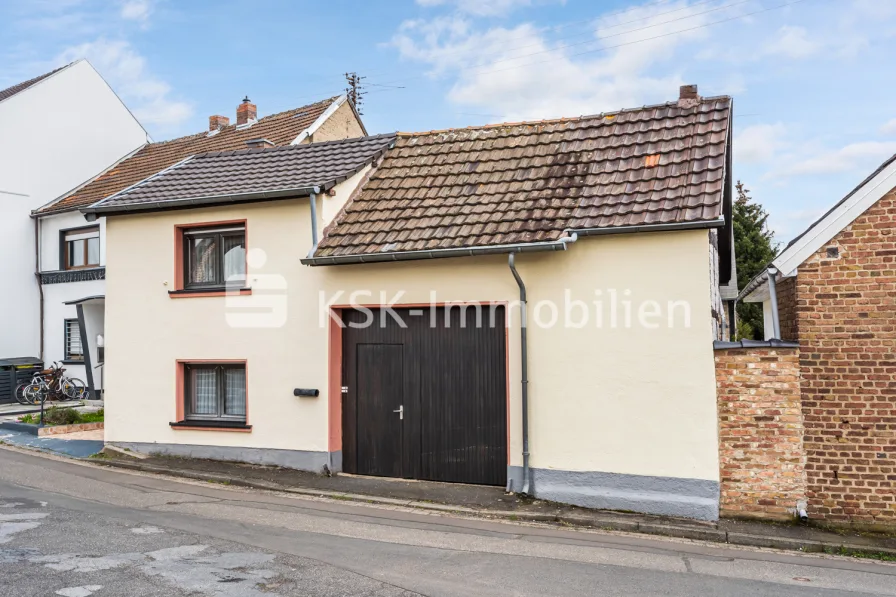 109282 Ansicht  - Haus kaufen in Bornheim - Zwei historische Häuser auf schönem Grundstück in Merten!