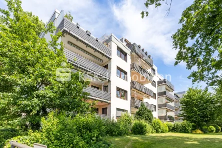 10473 Außenansicht - Wohnung kaufen in Bergheim - Vermietete und sehr gepflegte Balkonwohnung!